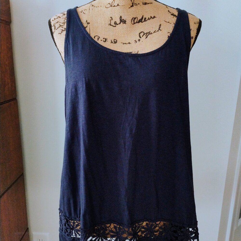 ***Crown & Ivy Navy Blue Tank Blouse Large***